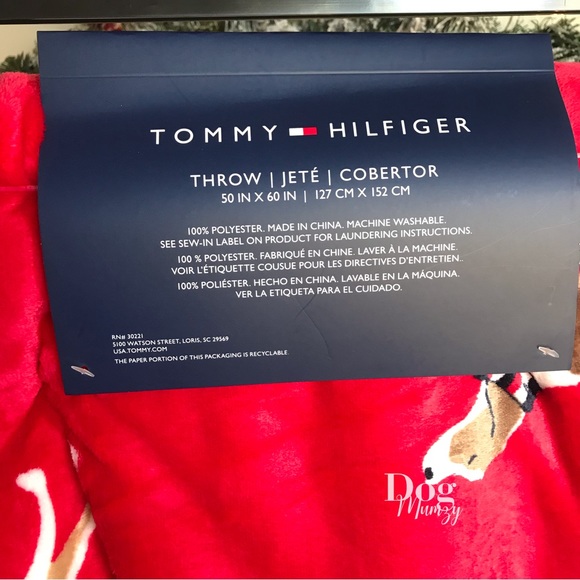 Tommy Hilfiger Hound Dog Sherpa Pet Throw - Picture 5 of 7